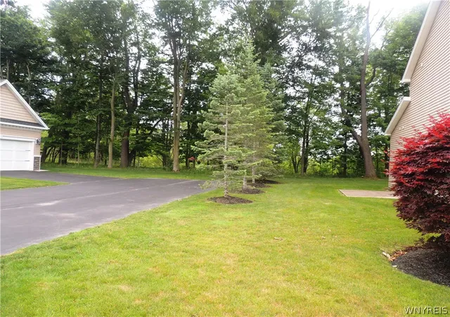 Homes for sale in Lancaster, NY | 155 Slate Bottom Dr, Lancaster, NY 14043 | MLS# B1693975