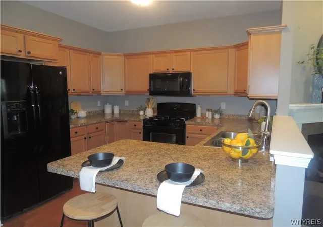 Homes for sale in Lancaster, NY | 155 Slate Bottom Dr, Lancaster, NY 14043 | MLS# B1693975