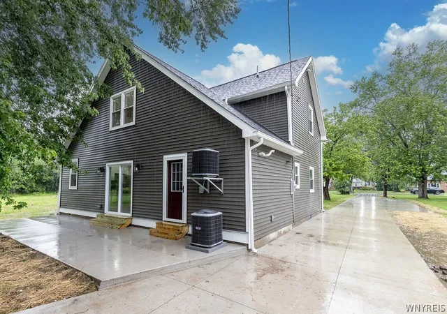 3rd image of 3046 Westwood Dr, Grand Island, NY 14072 | MLS# B1693278