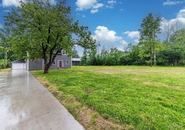 49th image of 3046 Westwood Dr, Grand Island, NY 14072 | MLS# B1693278