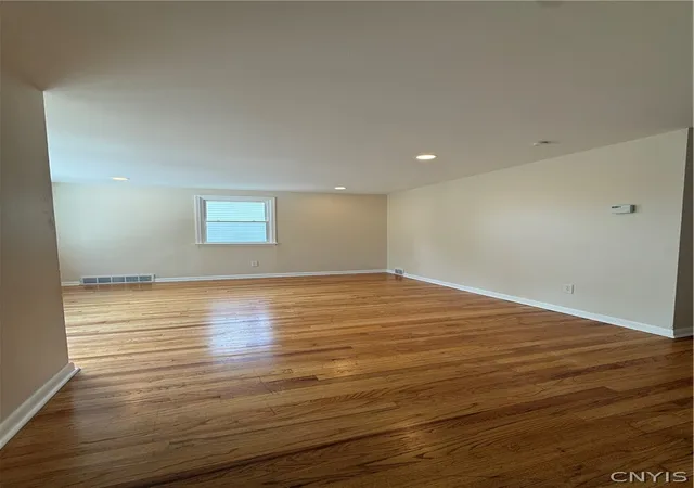 4th image of 126 Aberdeen, Syracuse, NY 13206 | MLS# S1694090