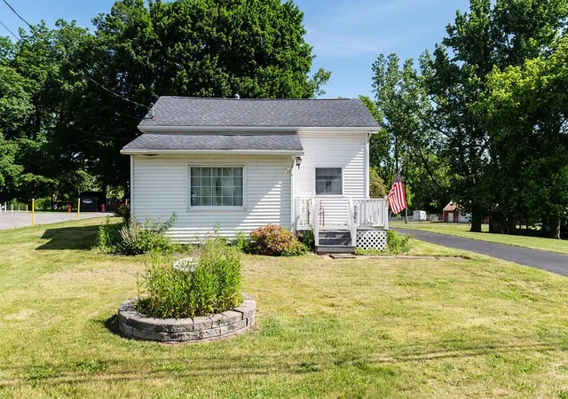 Homes for sale in Batavia, NY | 2605 W Main St Rd, Batavia, NY 14056 | MLS# R1692778