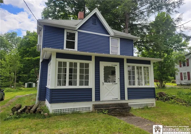 1st image of 153 Lakeview Ave, Busti, NY 14750 | MLS# R1693568