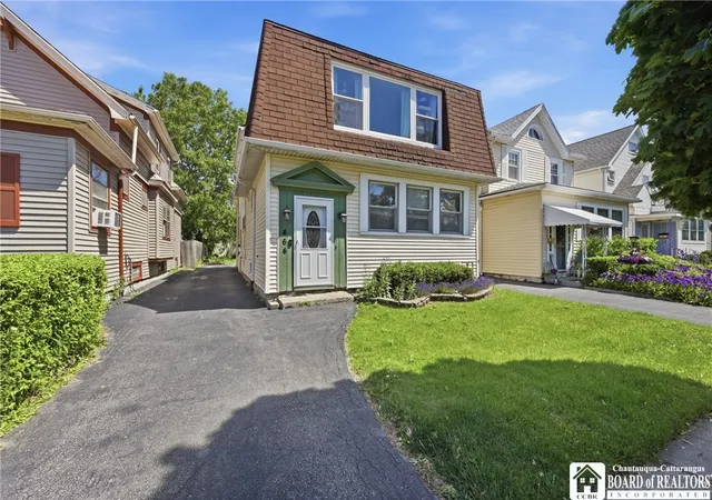 1st image of 464 Taunton Pl, Buffalo, NY 14216 | MLS# R1694294