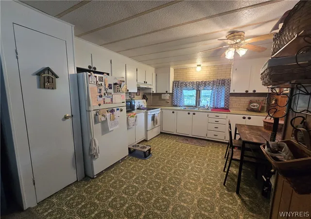 Photo 3 of Sale Pending at 38 Lakewood, Medina, NY 14103 | MLS# B1694305 | Listing updated on 2026-07-31