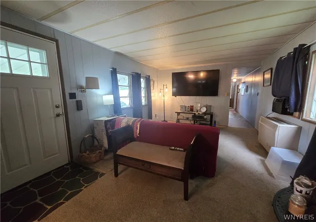 Photo 4 of Sale Pending at 38 Lakewood, Medina, NY 14103 | MLS# B1694305 | Listing updated on 2026-07-31