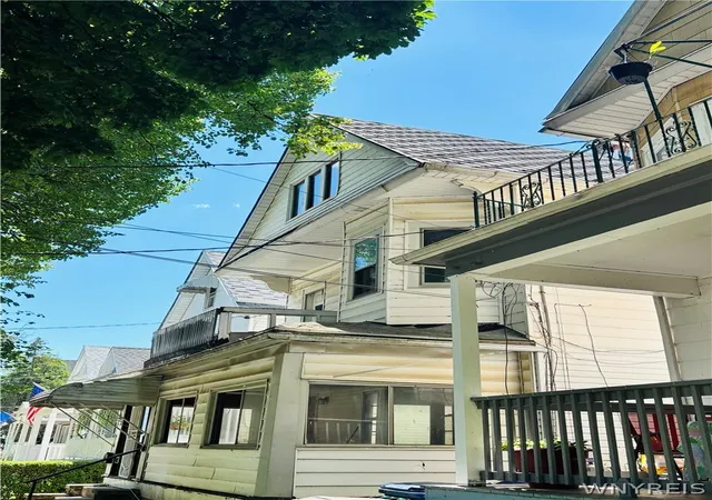 3rd image of 238 Benzinger St, Buffalo, NY 14206 | MLS# B1694349