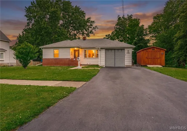 Photo 1 of Sale Pending at 141 Elizabeth St, Medina, NY 14103 | MLS# B1694259 | Listing updated on 2026-07-29