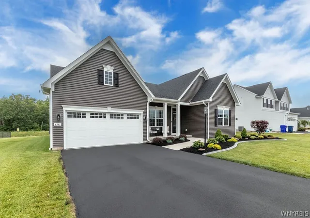 2nd image of 4945 Brauer Dr, Pendleton, NY 14094 | MLS# B1693231