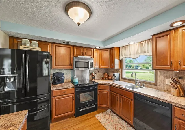 5th image of 1140 Willits Rd, Ontario, NY 14519 | MLS# R1694311