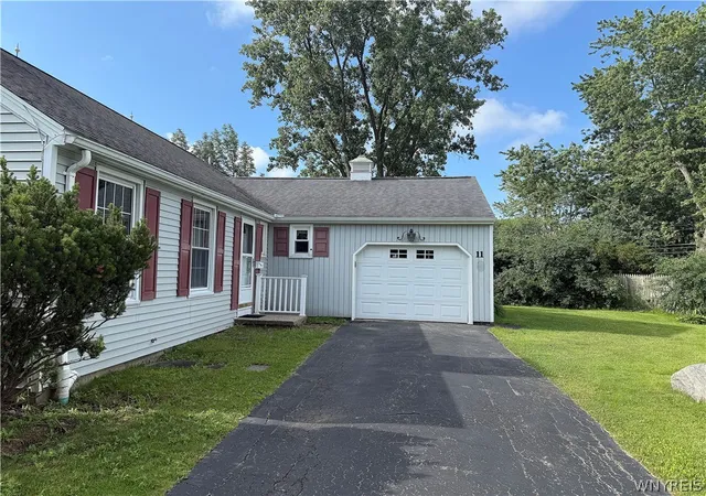 Homes for sale in Amherst, NY | 11 Copley, Amherst, NY 14221 | MLS# B1692565