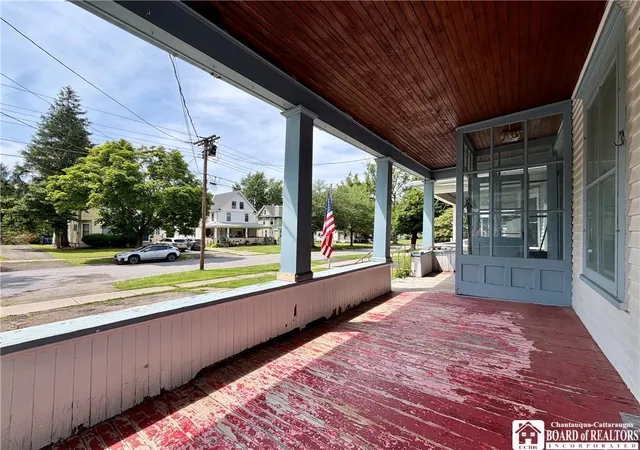 3rd image of 762 Park Ave, Dunkirk, NY 14048 | MLS# R1694422