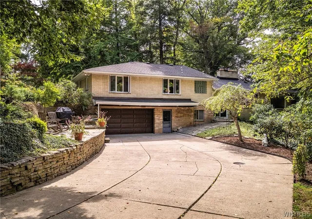 Photo 4 of Single family home for sale at 5650 Keems Ln, Hamburg, NY 14075 | MLS# B1691838 | Listing updated on 2026-08-04