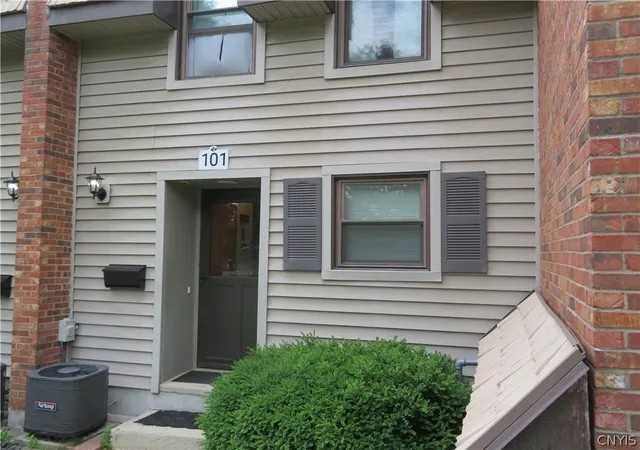 1st image of 101 Chestnut Hills, New Hartford, NY 13413 | MLS# S1691151