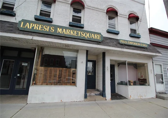 Homes for sale in Phelps, NY | 101 Main St, Phelps, NY 14532 | MLS# R1694332