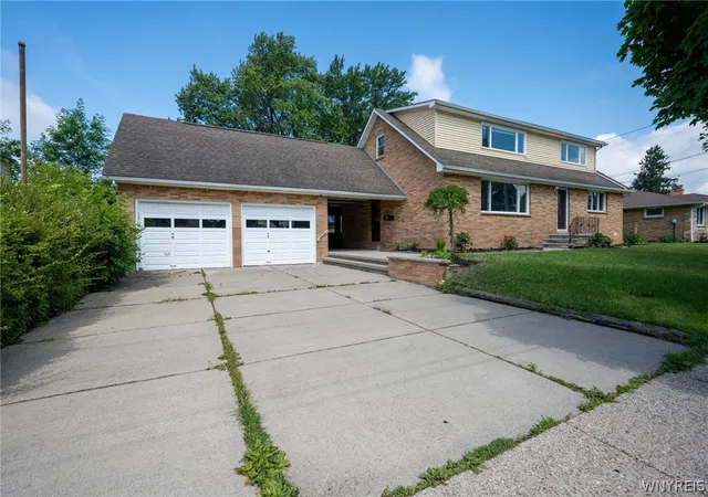 1st image of 25 Cotton St, Lancaster, NY 14086 | MLS# B1694421