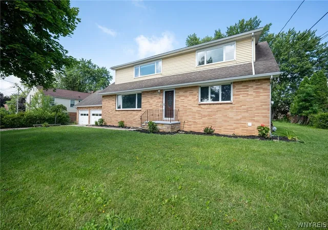 2nd image of 25 Cotton St, Lancaster, NY 14086 | MLS# B1694421