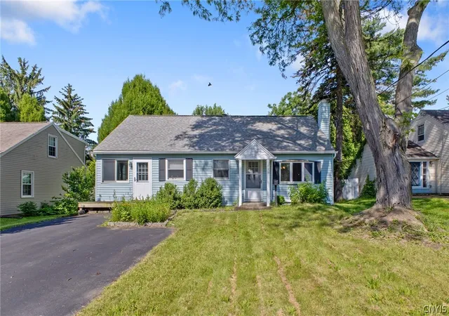 1st image of 125 Circle Rd, Salina, NY 13212 | MLS# S1688710
