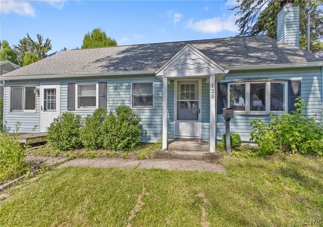 2nd image of 125 Circle Rd, Salina, NY 13212 | MLS# S1688710