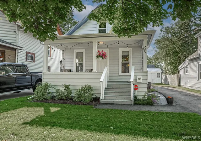 1st image of 29 E Felton St, North Tonawanda, NY 14120 | MLS# B1693955