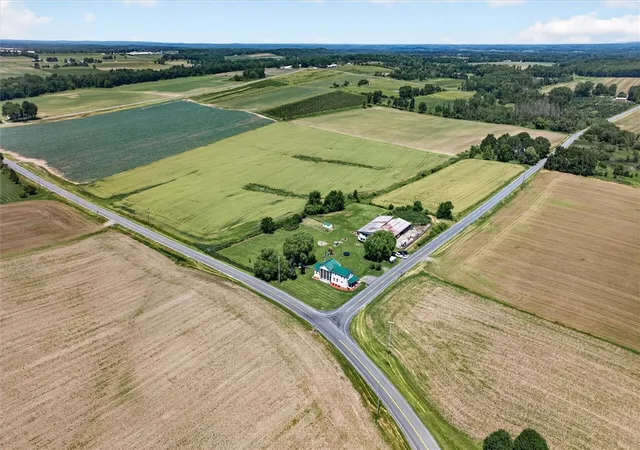50th image of 2590 Tileyard Rd, Clifton Springs, NY 14432 | MLS# R1694331