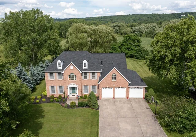 Photo 1 of Single family home for sale at 218 Wyoming St, Warsaw, NY 14569 | MLS# R1694089 | Listing updated on 2026-07-23