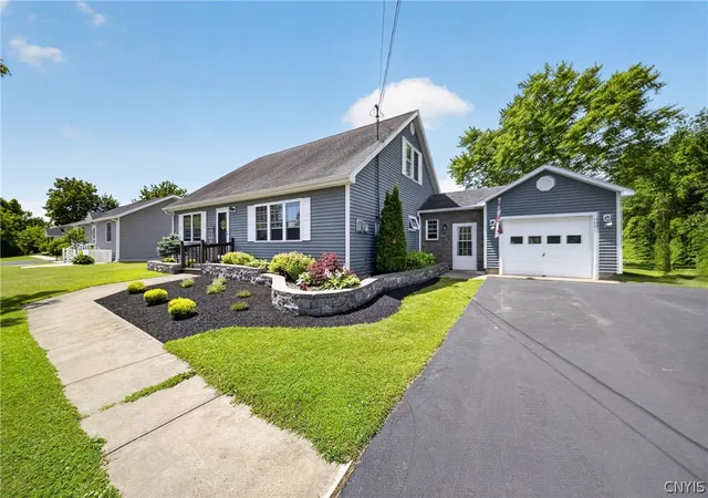 Photo 5 of Sale Pending at 680 W 4th Street S, Fulton, NY 13069 | MLS# S1693958 | Listing updated on 2026-07-29