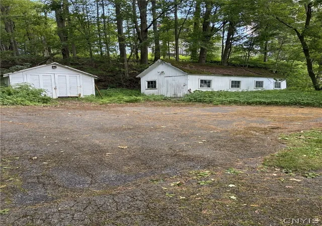 Homes for sale in Whitestown, NY | 1101 Utica St, Whitestown, NY 13424 | MLS# S1694523