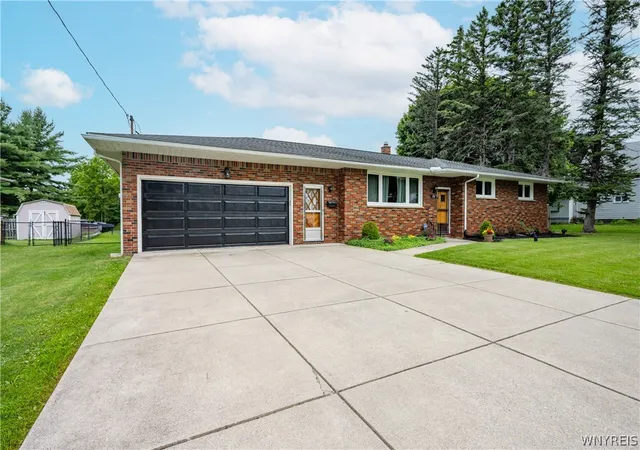 5th image of 178 Bigelow Pl, Depew, NY 14043 | MLS# B1694452