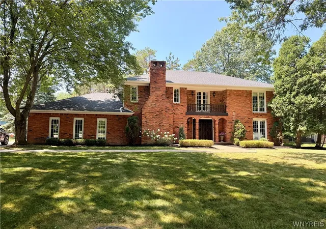 1st image of 32 Rolling Hills Dr, Orchard Park, NY 14127 | MLS# B1693167