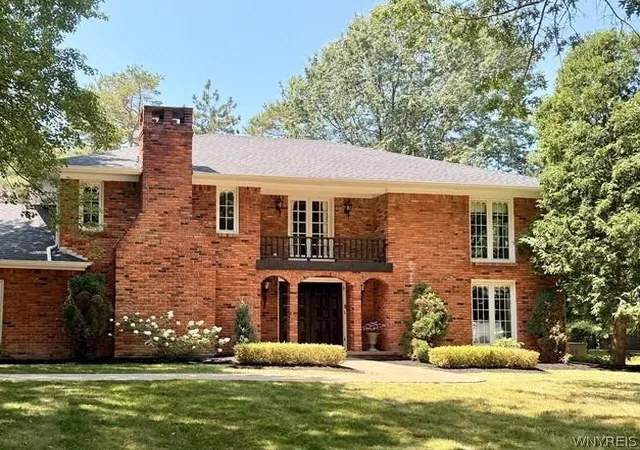 2nd image of 32 Rolling Hills Dr, Orchard Park, NY 14127 | MLS# B1693167