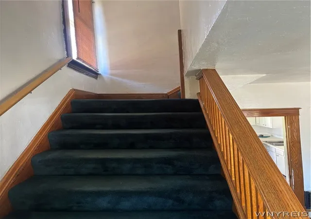Photo 4 of Single family home for sale at 2229 Whitney Ave, Niagara Falls, NY 14301 | MLS# B1694520 | Listing updated on 2026-06-29