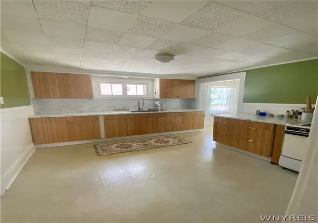 Homes for sale in Tonawanda, NY | 275 Heath Ter, Tonawanda, NY 14223 | MLS# B1694487