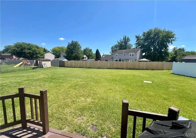 3rd image of 6118 Cordero Dr, Cicero, NY 13039 | MLS# S1694584