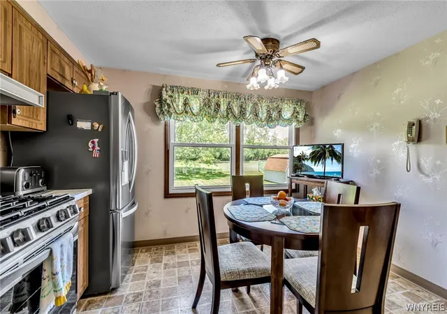 5th image of 360 Forest Dr, Buffalo, NY 14224 | MLS# B1694545