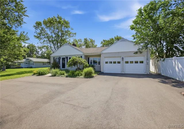 Homes for sale in Hamburg, NY | 4457 Lake Shore Rd, Hamburg, NY 14075 | MLS# B1694423