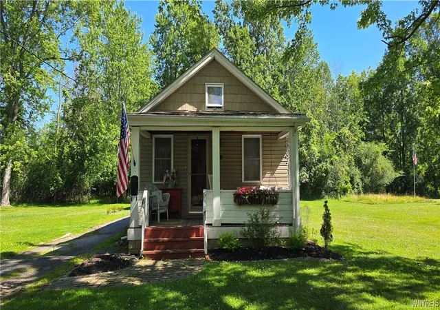 1st image of 1228 Sherwood Ave, North Tonawanda, NY 14120 | MLS# B1694554