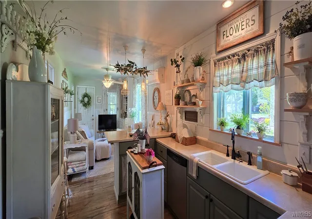 4th image of 1228 Sherwood Ave, North Tonawanda, NY 14120 | MLS# B1694554