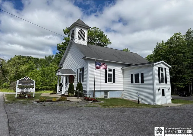 2nd image of 7404 Ellicott Rd, Orchard Park, NY 14127 | MLS# R1694032