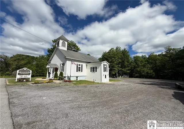 5th image of 7404 Ellicott Rd, Orchard Park, NY 14127 | MLS# R1694032