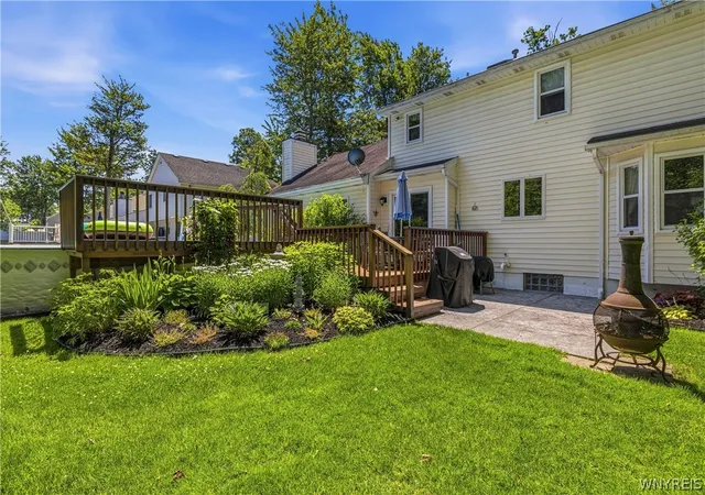 Homes for sale in Lockport Town, NY | 7221 Woodhaven Dr, Lockport Town, NY 14094 | MLS# B1694592