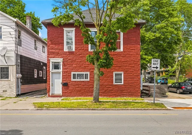 Listing Photo 5 - Condo for sale in building located at 328 Fry Ave, Niagara Falls, NY 14301