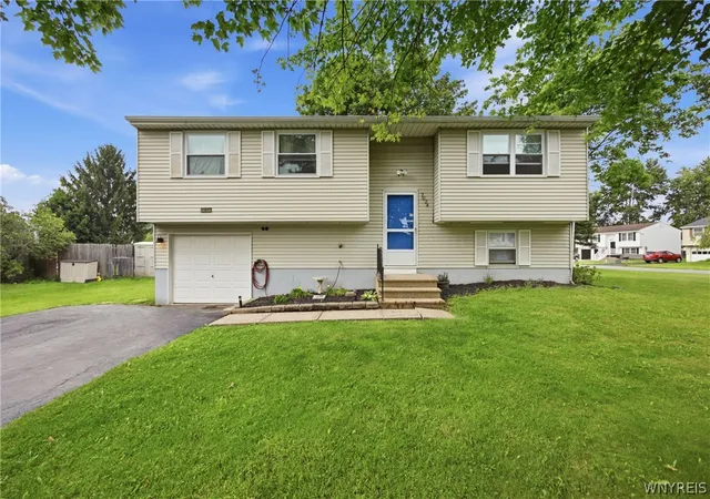 1st image of 7024 Academy Ln, Lockport Town, NY 14094 | MLS# B1694208