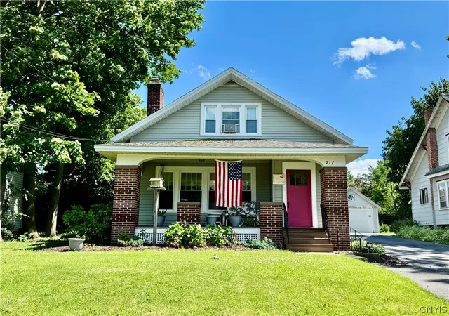 Photo 5 of Sale Pending at 217 Bates Ave, Oneida, NY 13421 | MLS# S1691647 | Listing updated on 2026-07-23