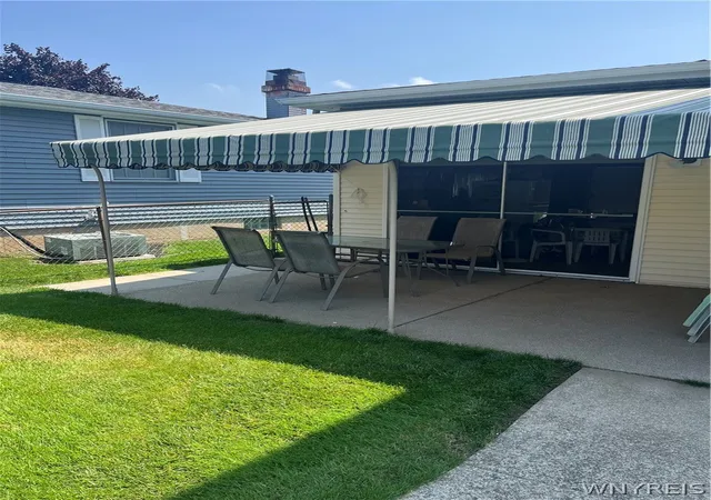 3rd image of 80 Knollwood Dr, Buffalo, NY 14227 | MLS# B1694668
