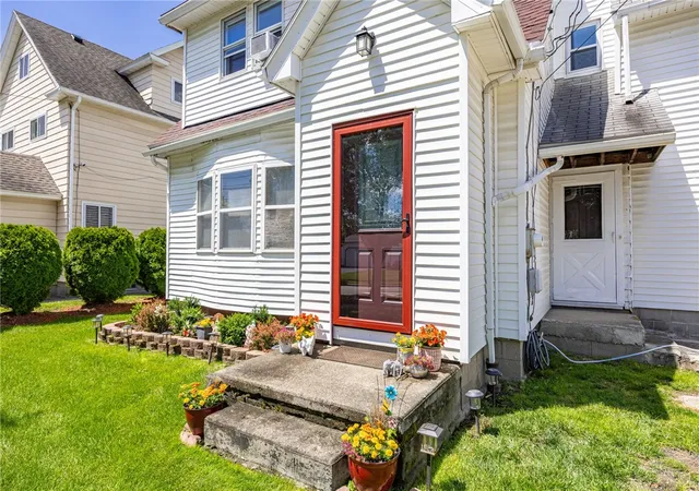 Photo 3 of Sale Pending at 101 Polaris St, Rochester, NY 14606 | MLS# R1694779 | Listing updated on 2026-07-15