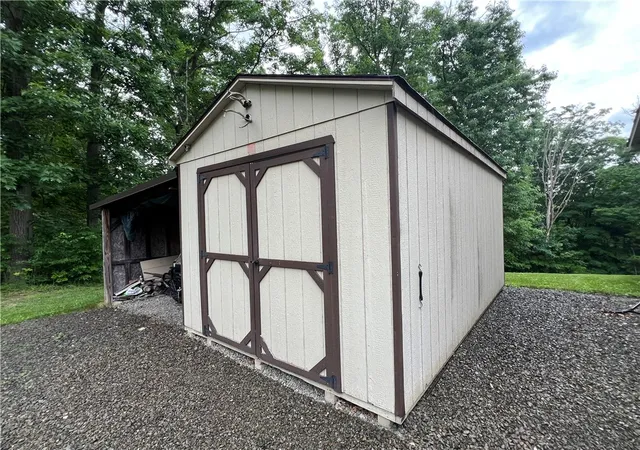 Homes for sale in Catlin, NY | 332 Vanderhoff Rd, Catlin, NY 14864 | MLS# R1694544