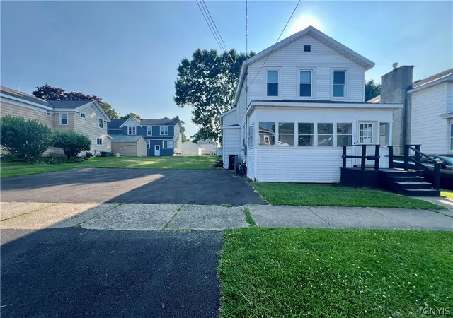 Photo 1 of Sale Pending at 200 W 6th Street, Oswego, NY 13126 | MLS# S1694786 | Listing updated on 2026-07-23