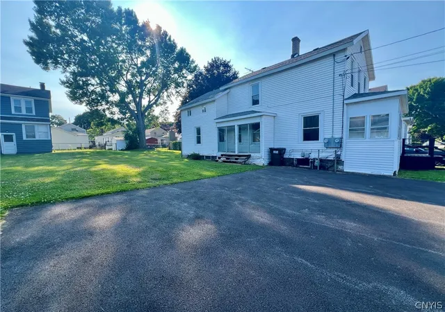Photo 2 of Sale Pending at 200 W 6th Street, Oswego, NY 13126 | MLS# S1694786 | Listing updated on 2026-07-23