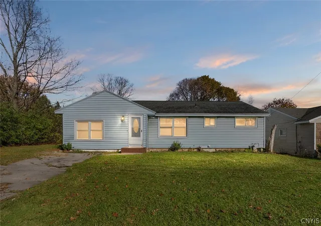 13th image of 1601 Salt Springs Rd, Syracuse, NY 13214 | MLS# S1694791
